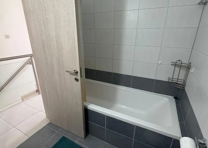 2 Bedroom Townhouse Close To The Sea * Paphos