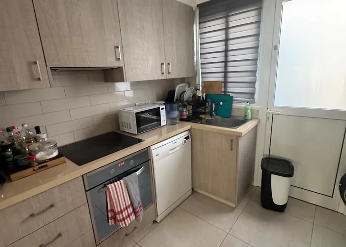 Apartmán 2 Bedroom Townhouse Close To The Sea *