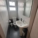 Apartment 2 Bedroom Townhouse Close To The Sea