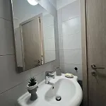 Apartment 2 Bedroom Townhouse Close To The Sea *