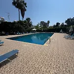 Apartment 2 Bedroom Townhouse Close To The Sea