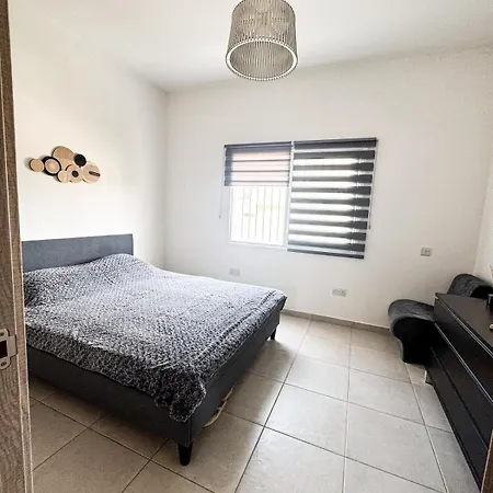 2 Bedroom Townhouse Close To The Sea * Пафос