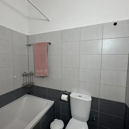 2 Bedroom Townhouse Close To The Sea