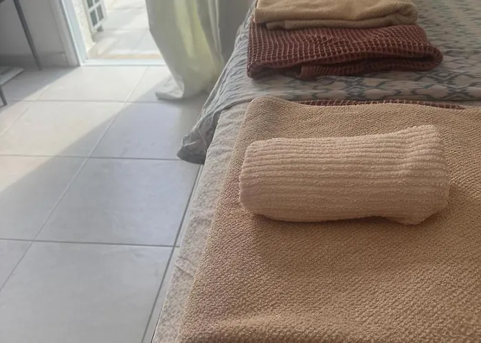 Lägenhet 2 Bedroom Townhouse Close To The Sea