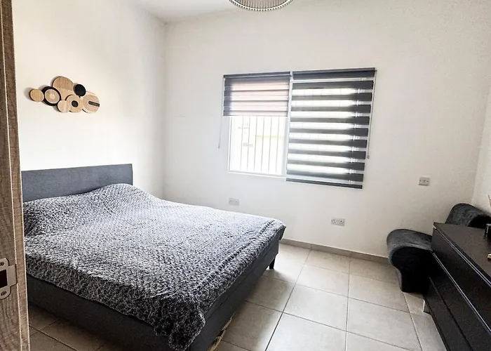 2 Bedroom Townhouse Close To The Sea * Paphos