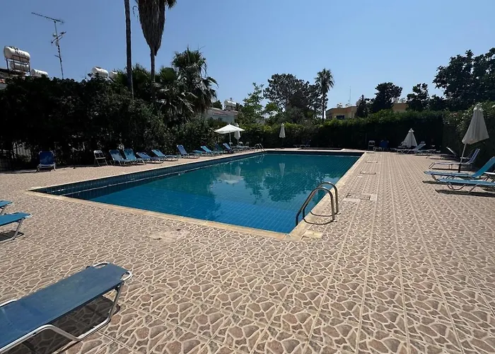 Lägenhet 2 Bedroom Townhouse Close To The Sea