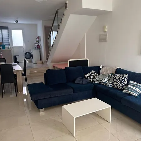 公寓 2 Bedroom Townhouse Close To The Sea
