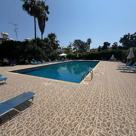 公寓 2 Bedroom Townhouse Close To The Sea